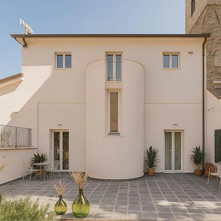 לינה וארוחת בוקר Altera House