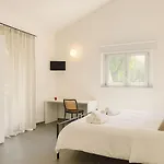 Altera House Bed & Breakfast 3*